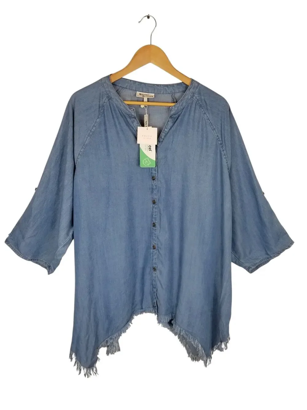 Hester & Orchard NWT 100% Tencel Chambray Blue V-Neck Button Up Shirt Tunic 1X - Picture 1 of 11